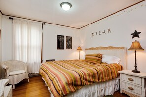 8 slaapkamers, een bureau, gratis wifi, beddengoed