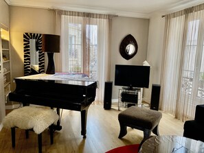 Interior - PORTE MAILLOT & ETOILE - PERFECT WORK & TOURIST LOCATION - LUX RENOVATED FLAT (Paris-16)