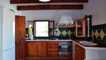 Frigorífic, microones, forn i placa de cuina