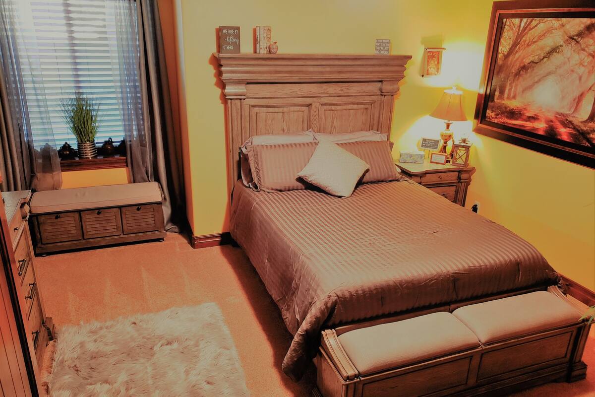 Premium bedding, down comforters, Tempur-Pedic beds, minibar