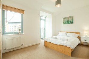 4 bedrooms, WiFi - Royal Cambridge Retreat- CITY CENTRE 10 mins away (Cambridge)