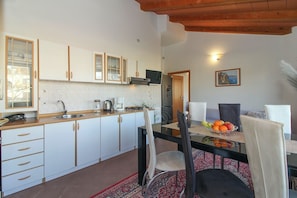 Fridge, microwave, coffee/tea maker, toaster