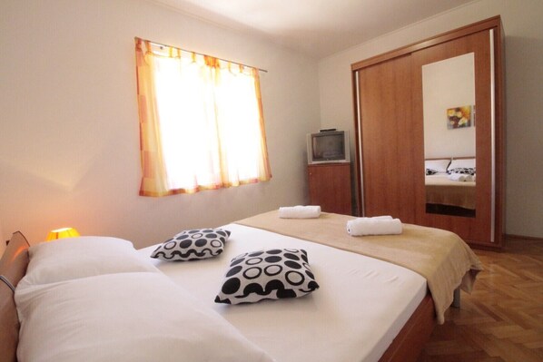 1 soverom, wi-fi (inkludert) og sengetøy