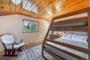 3 bedrooms, free WiFi, bed sheets