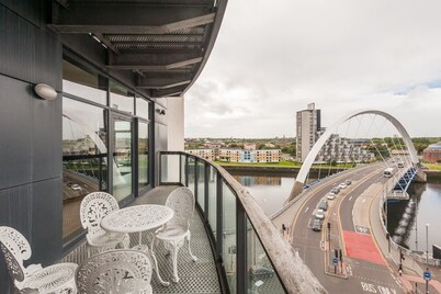 Lancefield Quay - SECC & Hydro Arena, parking available