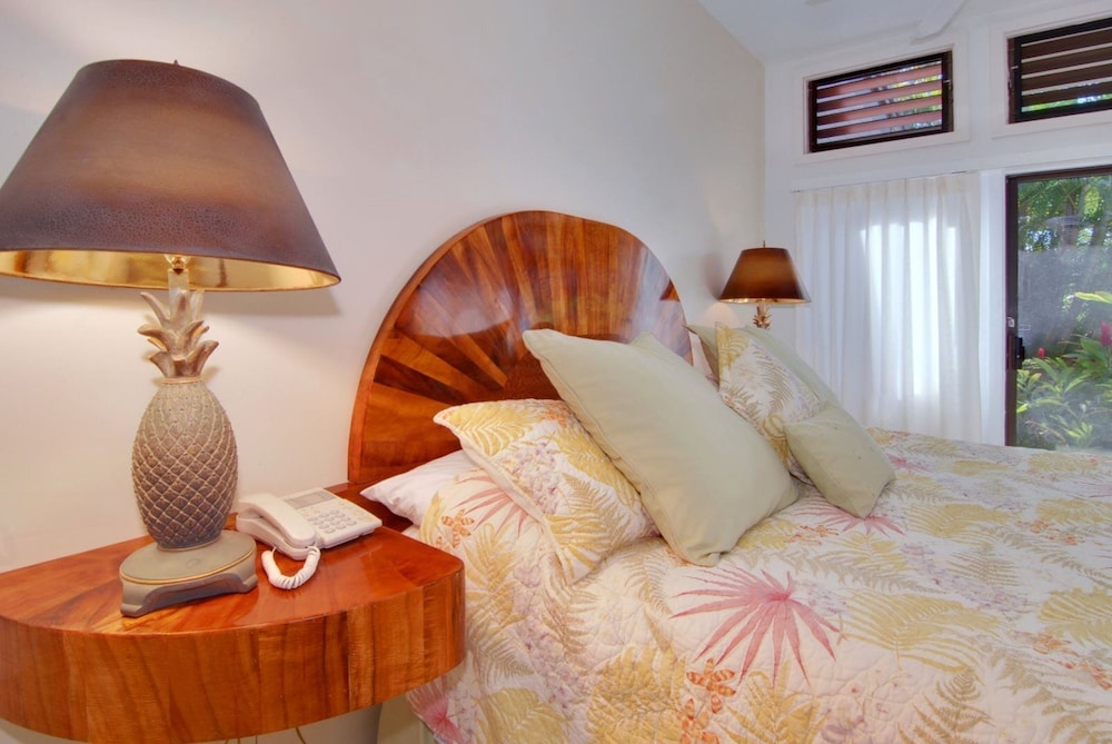 Unwind In The Quiet Luxury Of This Ocean View, One Bedroom / Two Bathroom Villa. - Havaí