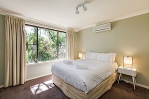 4 bedrooms, travel crib, free WiFi, bed sheets