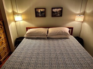 2 chambres, fer et planche à repasser, Wi-Fi gratuit, draps fournis