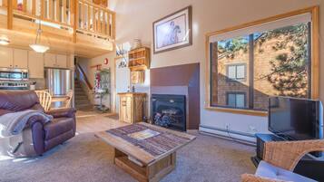 Télévision, cheminée