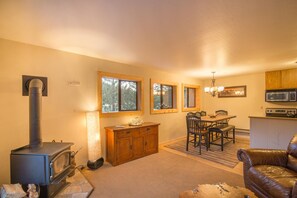 Interior - Palisades Tahoe Getaway - Under the Tram (Olympic Valley)