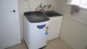 Interior - The Beach House Crescent Head (Crescent Head)