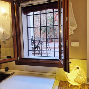 Interior - In the ancient Jewish ghetto (Ferrara)
