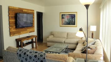 Smart TV, music library