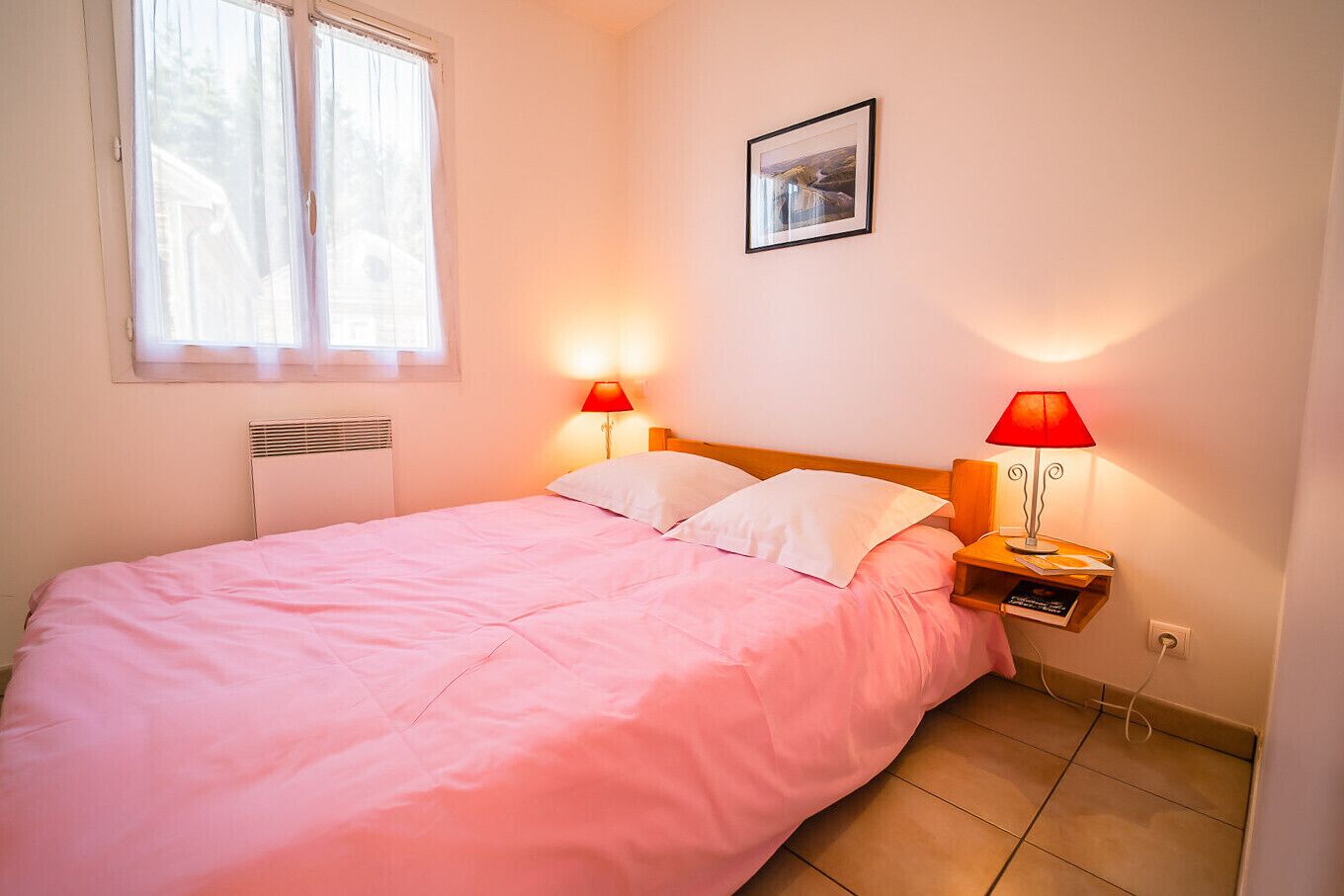 2 slaapkamers, een strijkplank/strijkijzer