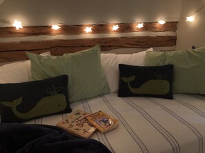 4 bedrooms, desk, iron/ironing board, free WiFi