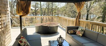 The Breeze on Minister's Pond