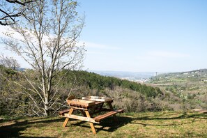 Outdoor dining - In nature, 3 bedroom house sleeps 8-10, totally renovated in 2019 (Aouste-sur-Sye)