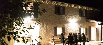 In nature, 3 bedroom house sleeps 8-10, totally renovated in 2019