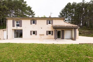 Exterior - In nature, 3 bedroom house sleeps 8-10, totally renovated in 2019 (Aouste-sur-Sye)