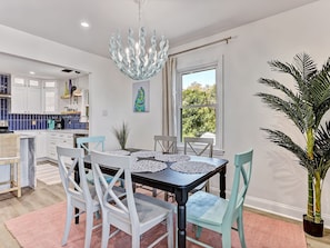 Dining - Heated Pool Access | 5*Clean | Flex Cancelation (Tybee Island)