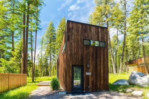 Exterior - The Two Medicine at Stoner Creek Cabins (Lakeside)