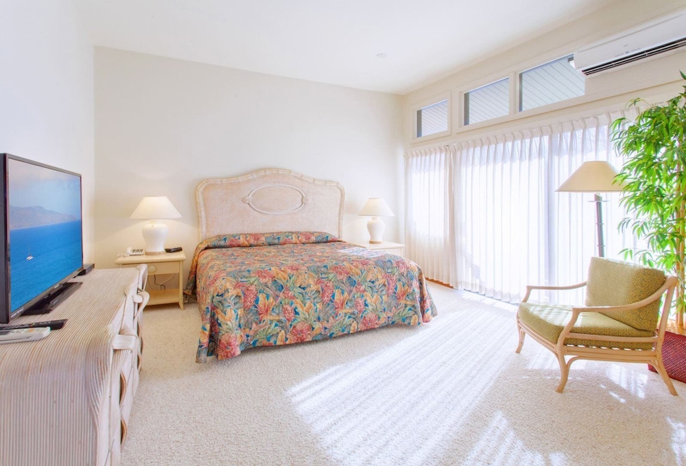 Enjoy Spectacular Ocean, Island And Coastal Views Along With Two Complimentary Orchid Leis! - Havaí