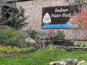 Property grounds - One Deluxe Cabin-Like Unit Located Near Great Smoky Mountain Park (Gatlinburg)