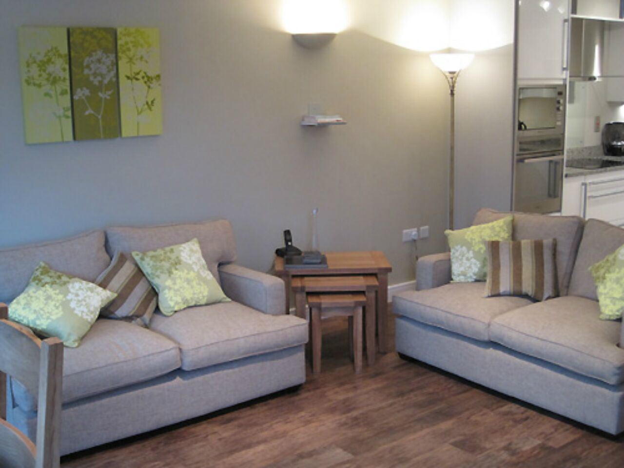 TV, DVD player, books, stereo