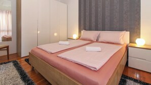 1 多间卧室、WiFi、床单