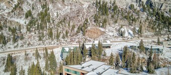 Rustic Ski Lodge - within minutes of Alta and Snowbird