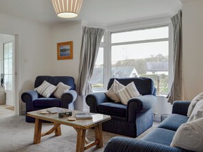 Fireplace - 3 bedroom accommodation in Keswick (Keswick)