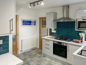 High chair, freezer - 3 bedroom accommodation in Keswick (Keswick)