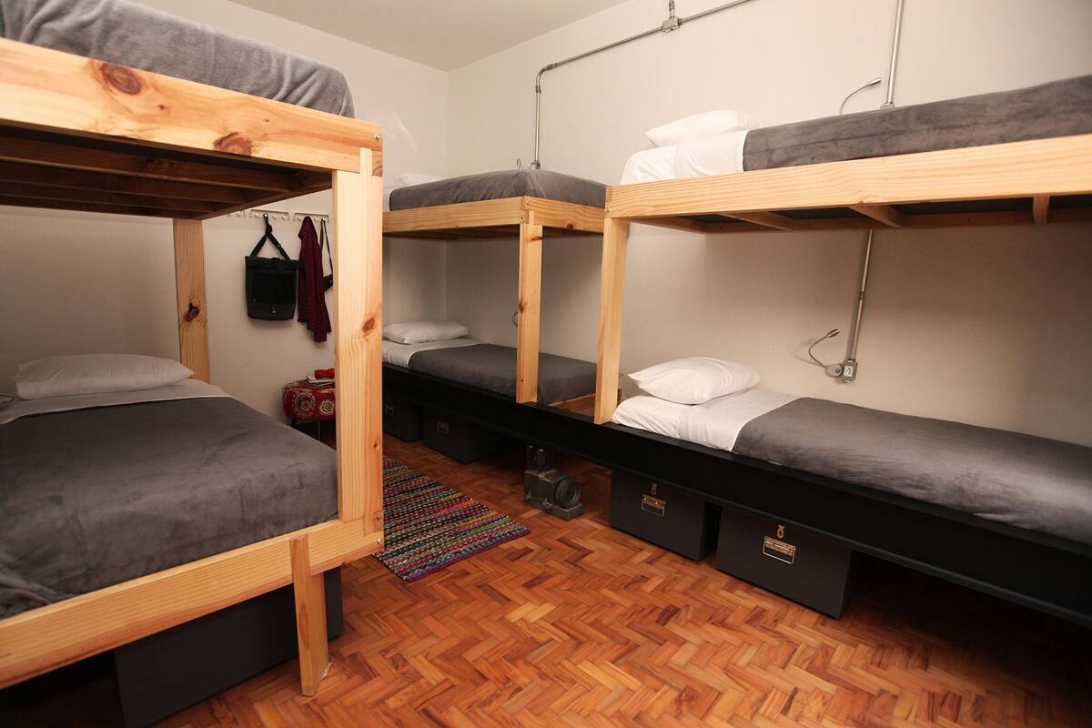 Chambres insonorisées, fer et planche à repasser, Wi-Fi gratuit