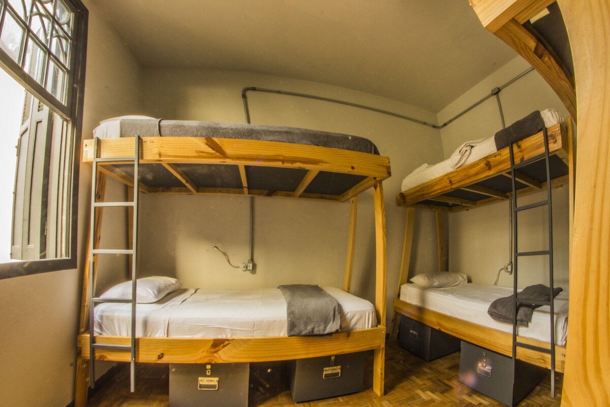 Shared Dormitory, Women only | Soundproofing, iron/ironing board, free WiFi