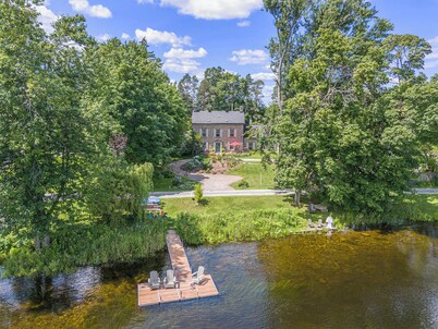 The Old Mill Manor: optional chef, pool, hot tub, docks, tiki bar & grill,