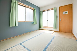 Blackout curtains, free WiFi - Jiyuka INN (Izumisano)