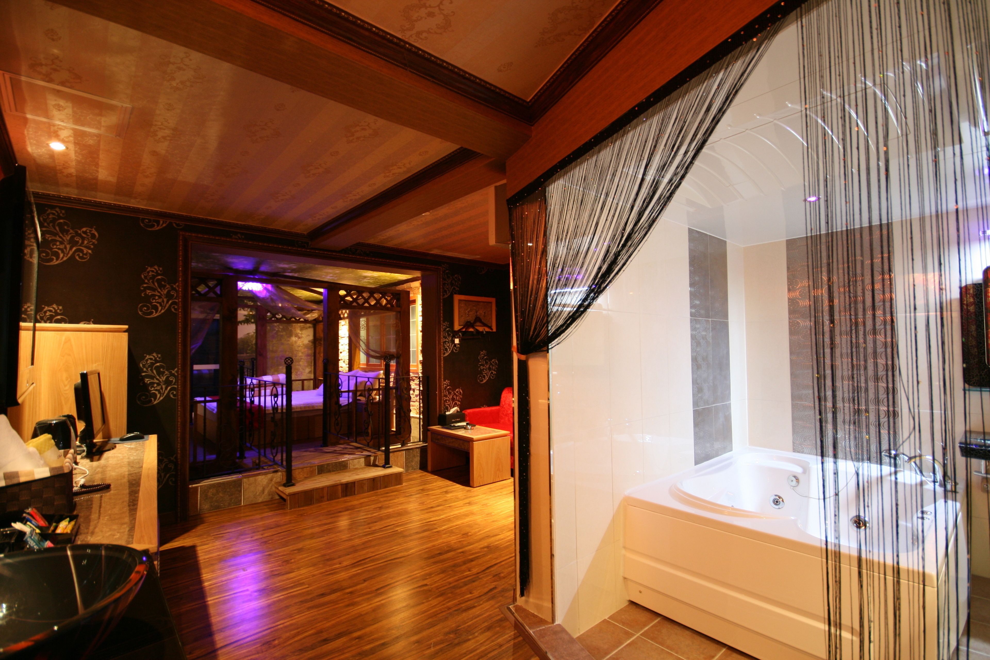 royal suite | living area | flat-screen tv