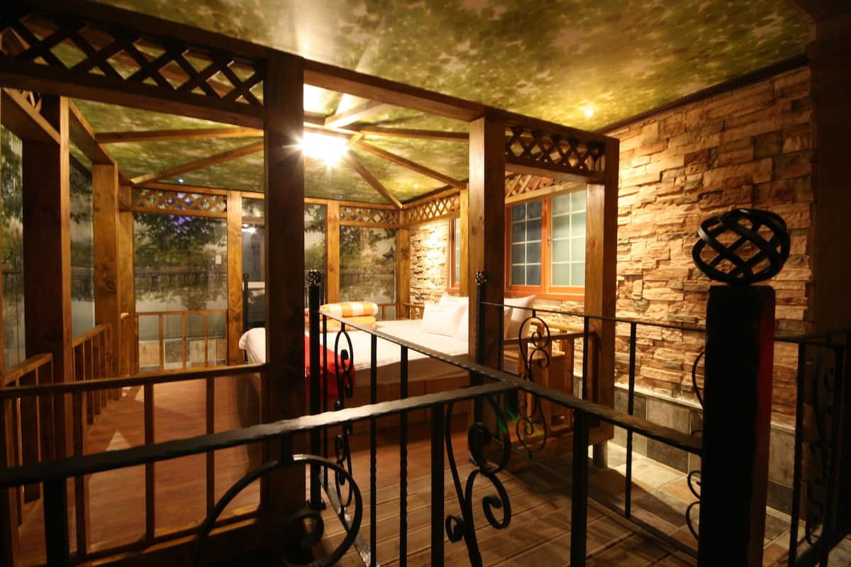 royal suite | free wifi