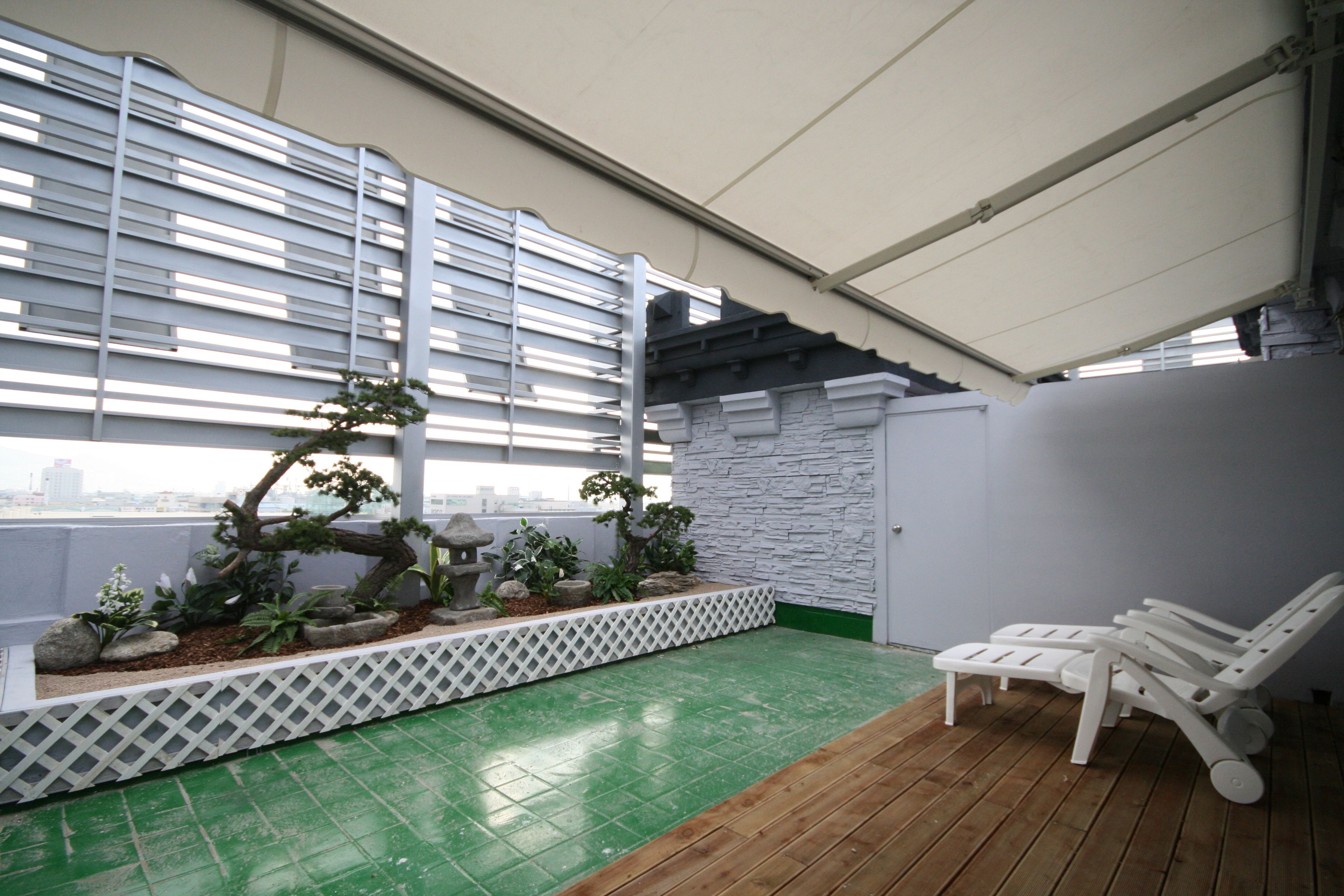 royal suite | terrace/patio