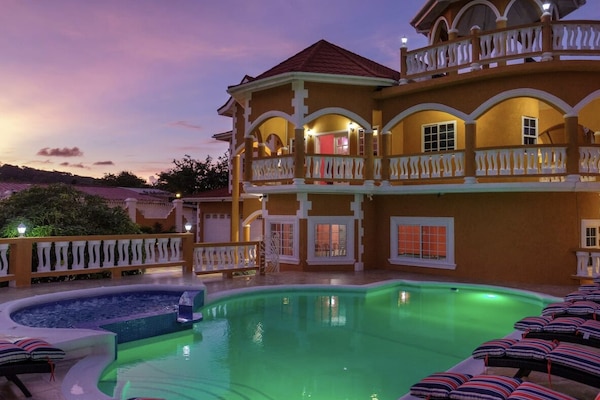 Multicolored pool lights for nighttime fun!