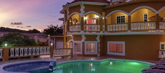 The Palms at Galina *Luxury Rental* Fully Staffed