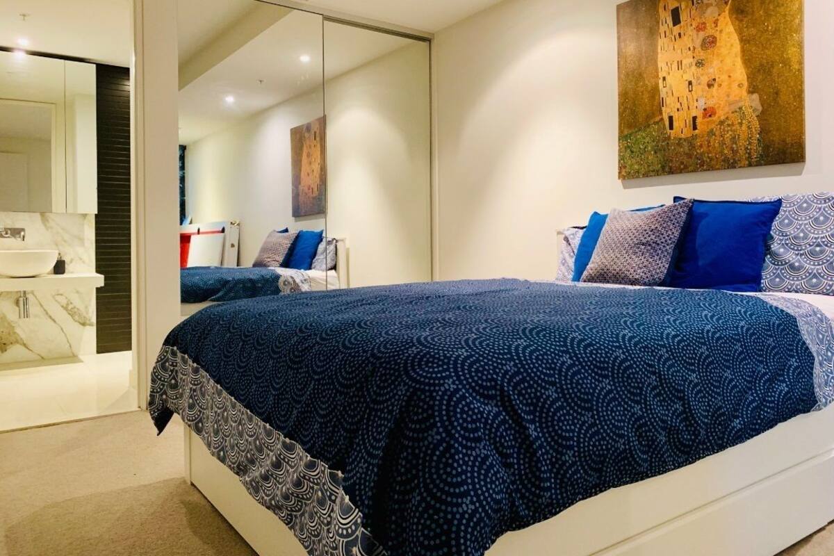 Departamento Prestigio, 2 camas Queen size, vista a la ciudad | Tabla de planchar con plancha, wifi gratis y ropa de cama 