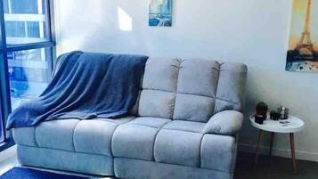 Signature Apartment, 2 Queen Beds, City View | Living area
