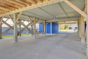 Terrace/patio - Out of the Blue: Classic, Dog-friendly, Ocean View Beach Cottage with Fenced Yar (Oak Island)