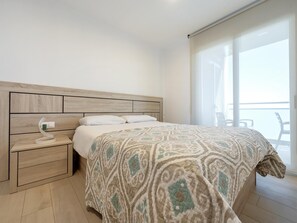2 chambres, fer et planche à repasser, accès Internet, draps fournis