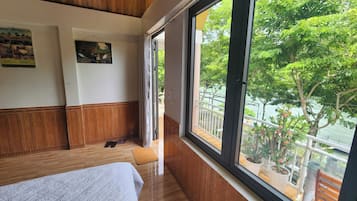 Quadruple Room, Lake View