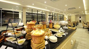 Restaurant - Ramada by Wyndham Bengaluru Yelahanka (Bengaluru)