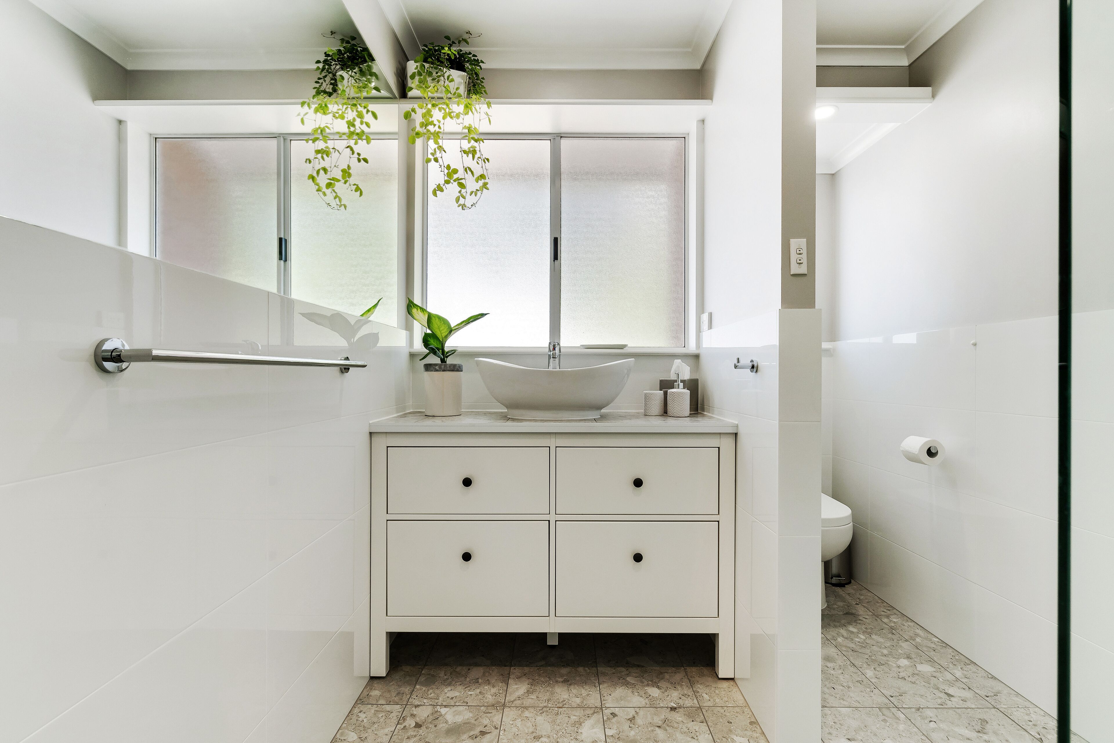 Boutique accommodation peacefully set amongst you're own private vineyard  — image 9