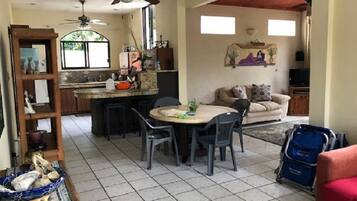 Smart TV, DVD player, stereo