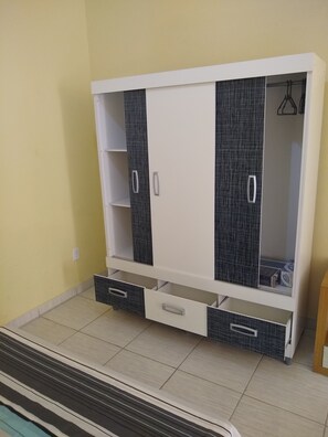 1 Schlafzimmer, Bügeleisen/Bügelbrett, kostenloses WLAN, Bettwäsche